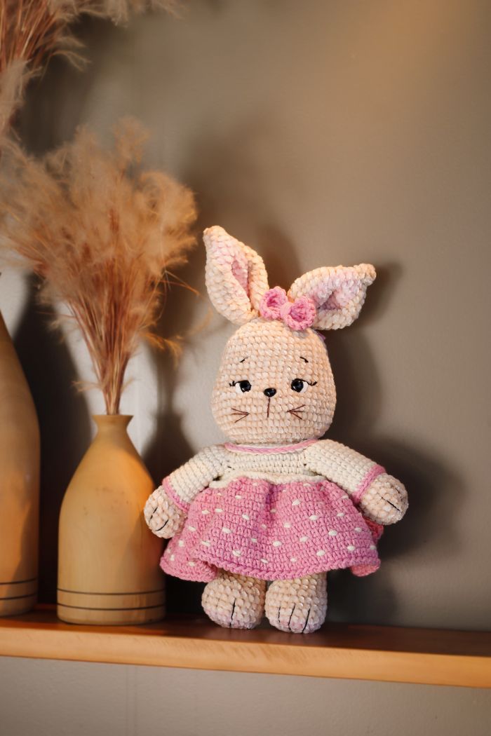 Círculo Amigurumi Pelúcia – Polyester Chenille Yarn (131 m / 85 g)