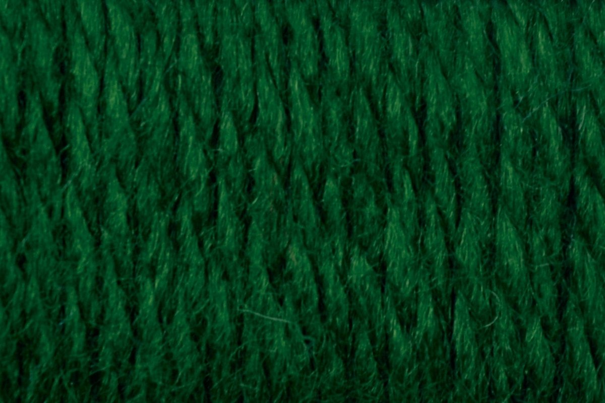 Círculo La Seda yarn, blend of 70% acrylic and 30% wool (100g/166m)